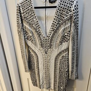 bebe Black and White Geometric Long Sleeve Dress